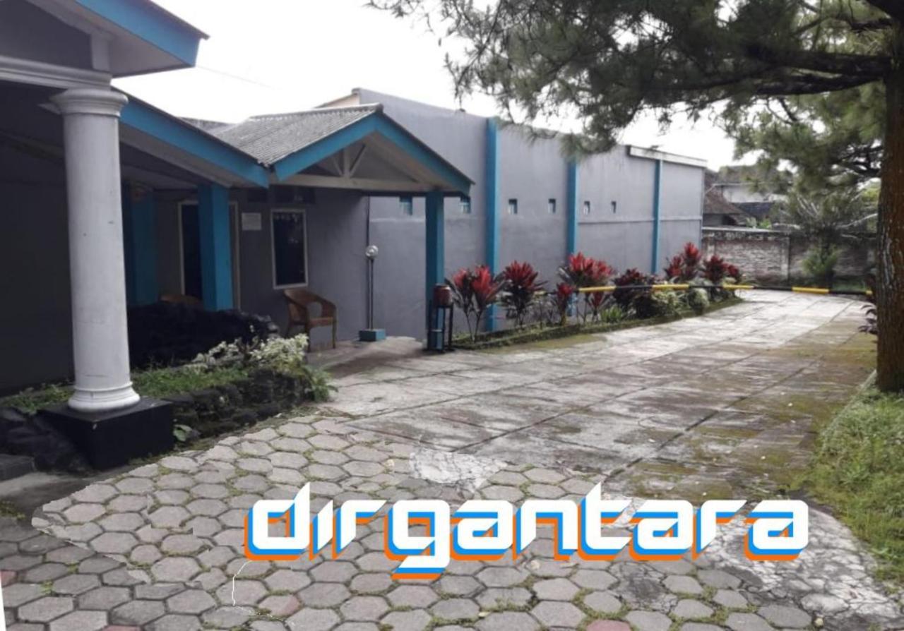 Hotel Dirgantara Parakan  Екстериор снимка